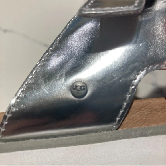 UGG  SZ 10 Ardyne Chunky Platform Silver Buckle Slip On Flip Flop Sandals - Picture 11 of 12